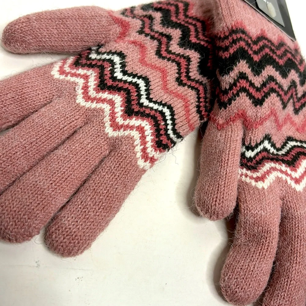 Emanuel Geraldo | Pink Chenille Gloves Winter Hands Fashion | Accessory For Cold